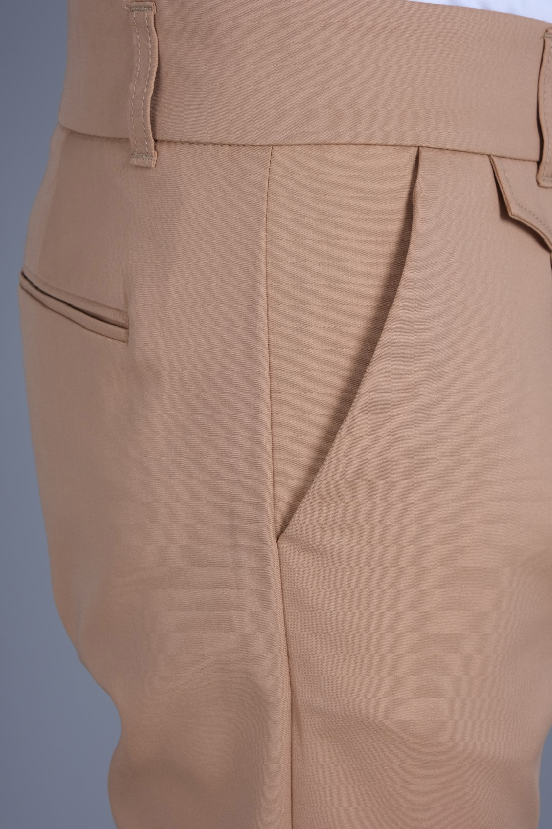 GIANNI LUPO ELEGANT TROUSERS WITH PLEATS - BEIGE